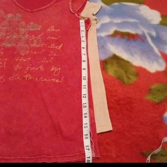 🍭🌹 Red top with flower decorations - Picture 8 of 11